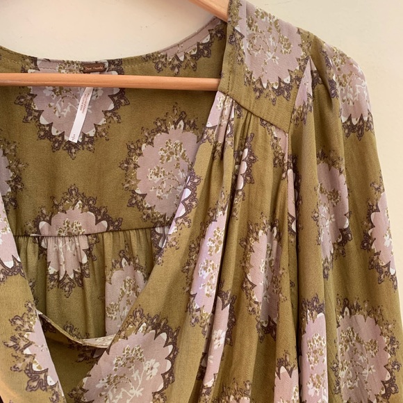 Free People Cowling Around Floral Printed Blouse - Picture 5 of 7